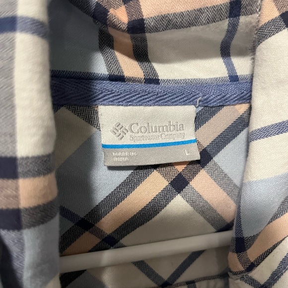 Columbia women’s hooded shirt - Picture 3 of 3